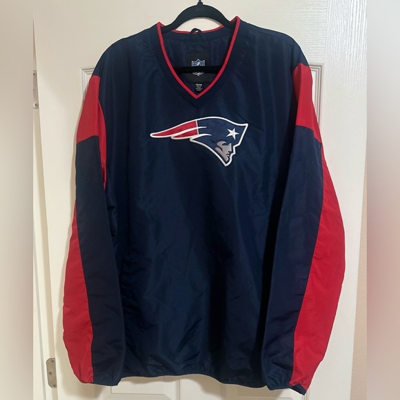 NWT Men’s New England Patriots V Neck Blue Red NFL Logo Sports Jacket. Size XXL. - Picture 1 of 5